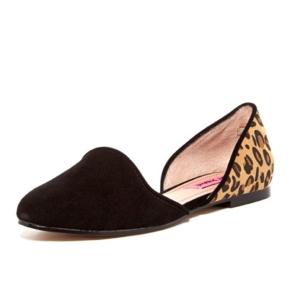 Betsey Johnson Leopard Print Ballet Flats